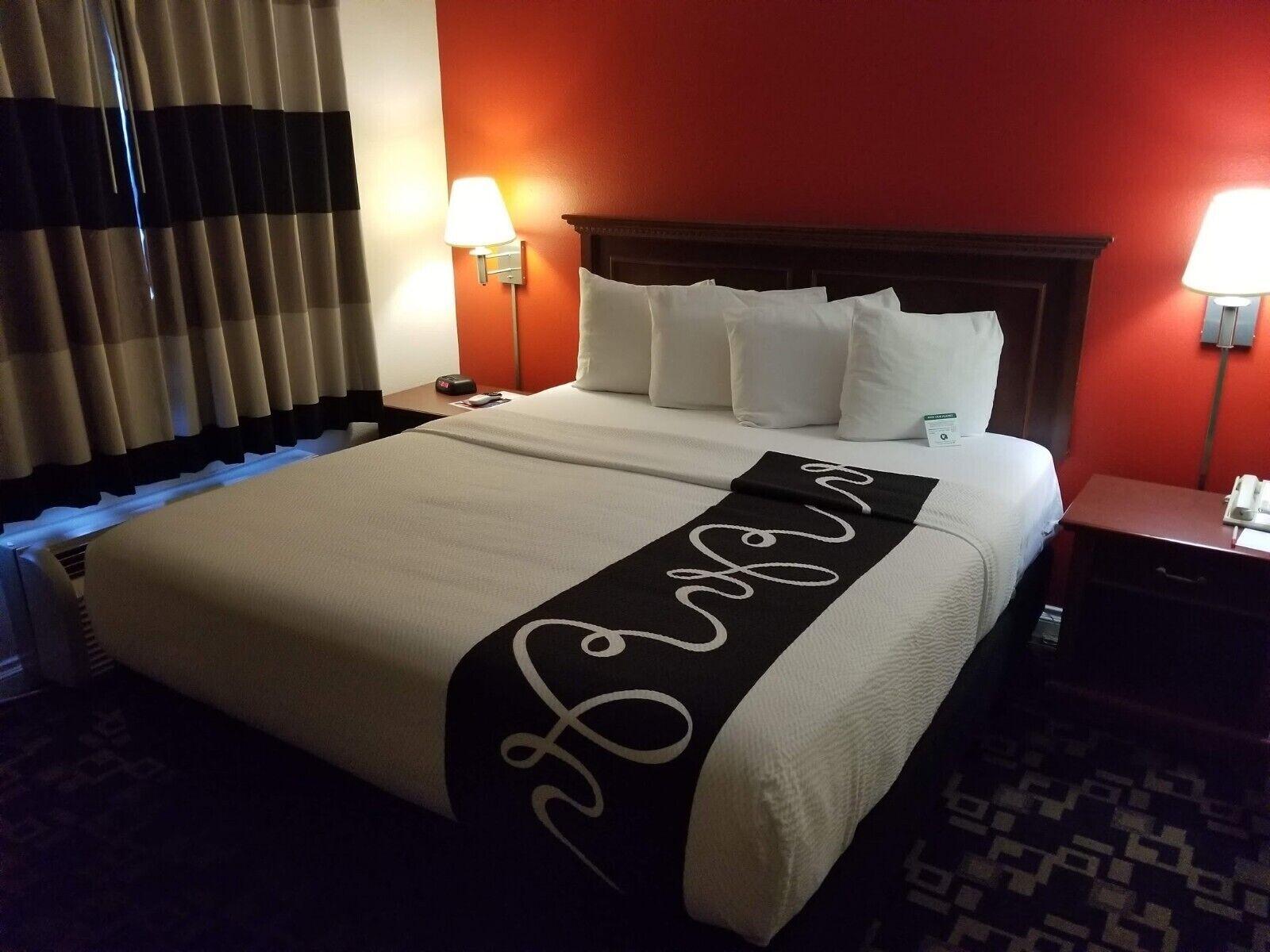 Ramada By Wyndham Oceanside Hotel Bagian luar foto